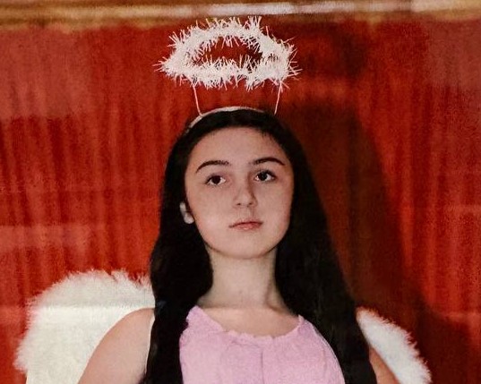 Орнелла в костюме ангела